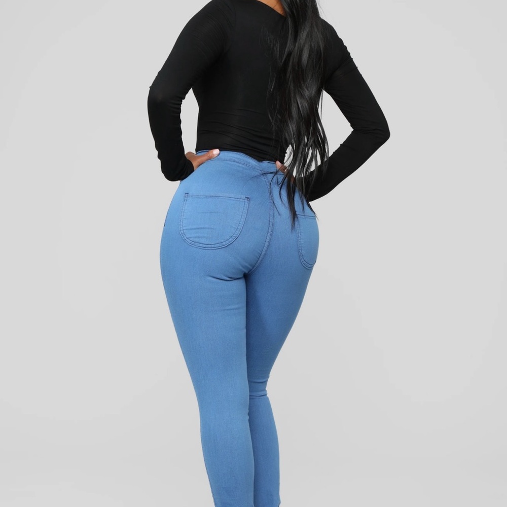 FASHION NOVA Super High Waist Denim Skinnies Medium Blue Wash Size 7 NWT - Picture 10 of 11